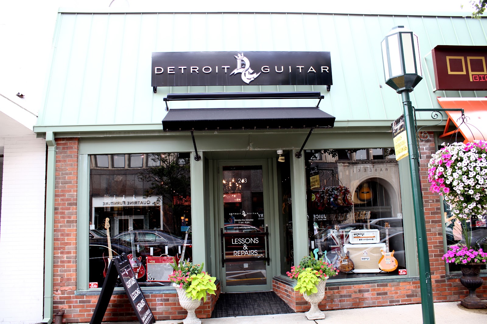 Detroit Guitar — photo