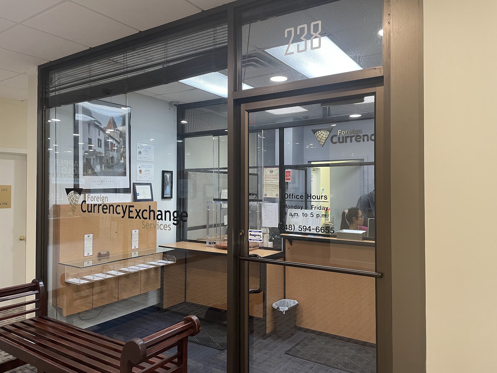 Foreign Currency Exchange Services — photo